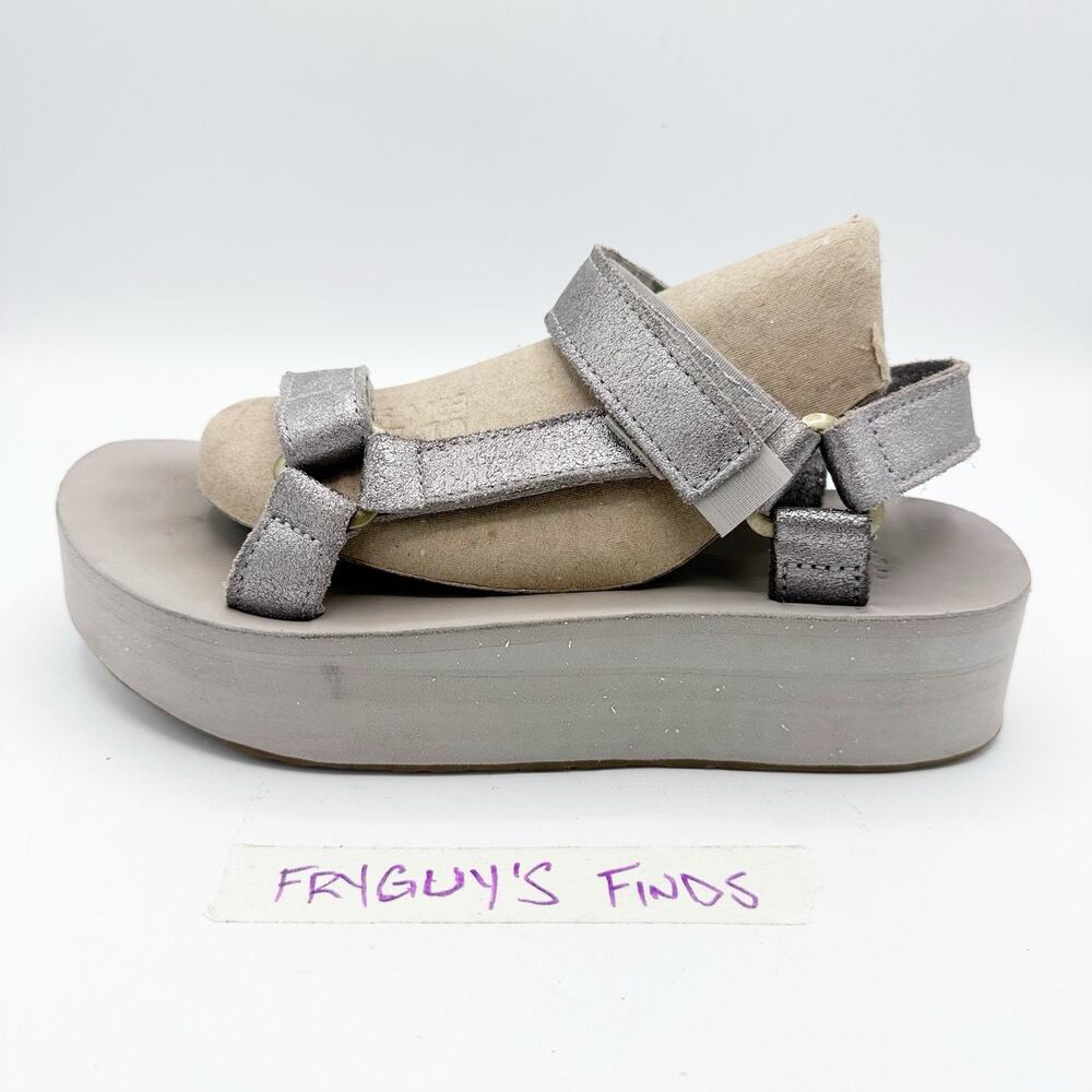 Teva Flatform Universal Leather Strappy Metallic Platform Sandal Women's Size 9